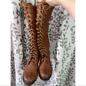 Brown high boots worn twice !